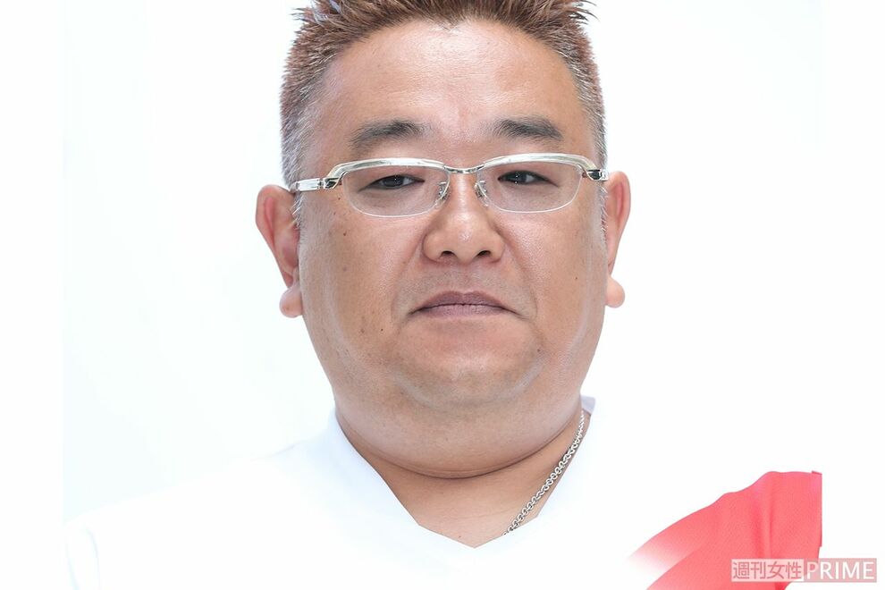 《脳梗塞で休止中》サンド伊達みきお、芸人仲間が公開した“すっきり近影”に「痩せた?」の声とファンが驚…