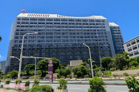 沖縄で“道路標識の老朽化”が全国ワーストに…県担当者が明かす「年間30基しか直せない」台所事情