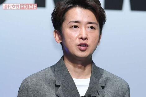 嵐・大野智、顎ひげ&カラータトゥー披露もフォロワー爆増!左腕に刻まれた『SATOSHI』の文字に“滲んだ決意”と約20年前の面影
