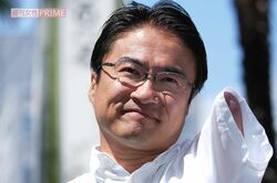 【目撃撮】乙武洋匡が新宿二丁目の夏祭り後に夜のゴミ拾い、2連続落選の『都民ファーストの会』代表補佐に“地元”から熱視線