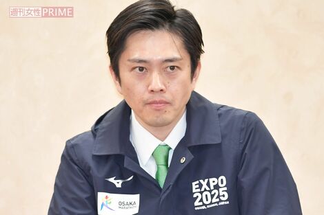 吉村洋文大阪府知事、関コレに“コテコテ衣装”で登場してPR連発も都構想再挑戦に批判