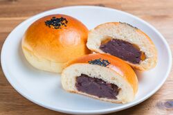 【知って楽しい雑学】あんぱん誕生のヒントは“酒まんじゅう”だった!明治7年に木村屋が開発、明治天皇にも献上の歴史