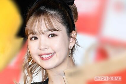 藤田ニコル、マタニティフォトを投稿して絶賛の嵐…批判された“過去事例”との違いは“素肌露出”と“清潔感”