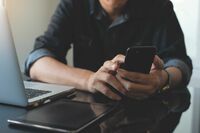 《懺悔告白》知らないうちに犯罪加担!若手2.5次元舞台俳優が陥った日当5万円スマホ詐欺バイトの全貌「携帯…