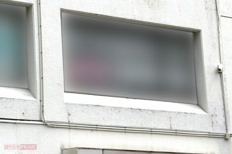 美容クリニックの男性看護師が盗撮逮捕、掛け時計にUSB型にテイクアウト容器、多種多様なスパイカメラ設置の悪質さ
