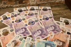 イギリス版『マネーの虎』・『Dragon's Den』が生む成功企業「小学校でプレゼン授業」日本と違う起業文化と金融教育の実態