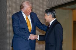 天皇陛下・高市早苗首相と対面のトランプ大統領、6年ぶりの来日で締めた「安倍晋三元首相と揃いのネクタイ」黄金の絆《2025年10月choice》
