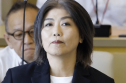 伊東市・田久保真紀前市長、卒業証書の偽造データ押収も「第三者が作成した」無罪主張の被害者ムーブの背景に〈同級生からの告発文〉
