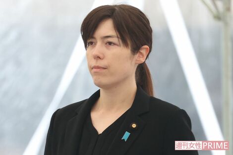 小野田紀美大臣が「騙されやすすぎませんか?」とブチギレた〈Temuで購入デマ〉過去のシルバー衣装に続く“服装論争”