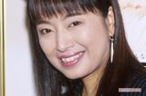 ドラマ『夫婦と16歳』主演・かたせ梨乃が“自認16歳”を怪演「怖いけど見たい」今…