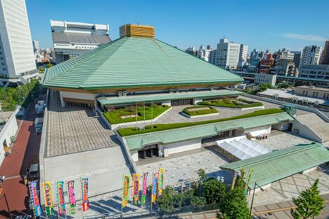 《大相撲秋場所》国技館に大の里&豊昇龍アイスが各900円で登場も「高すぎでしょ」強気設定に賛否、《次は安青錦でソーダ味?》のファン予想も