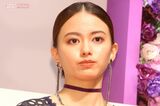 山本舞香、妊娠中の“美腹筋&へそ出し姿”に「今何カ月?」の声… 〈X削除騒動か…