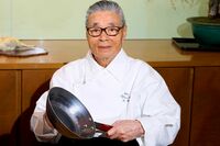 初代“和の鉄人”・道場六三郎がプロデュース、鉄の“打出し”フライパン「ろくパン」限定販売!!