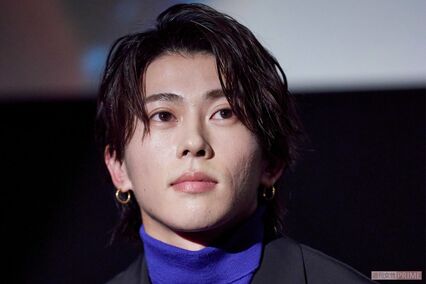 Aぇ! group末澤誠也、韓国フェスで着用時の“クロムハーツ”パンツが「桁一個おかしい」ファンが驚愕した価格