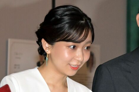 佳子さま、耳元で揺れる「3800円の友禅染イヤリング」が話題…“佳子さま売れ”にブランドも「光栄です」