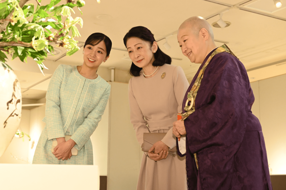 《佳子さまの歩み》東日本大震災から15年「忘れないでいることは大切」紀子さま、佳子さまが“生け花展”で…