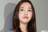 元AKB板野友美、SNSに子供を“プラベ投稿”して賛否両論、プライバシーと承認欲求…