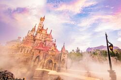 東京ディズニーリゾート、大人気アトラクション『スペース・マウンテン』の空撮写真を公開!新しい姿にファン歓喜