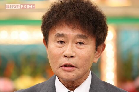 ダウンタウン・浜田雅功がNetflixドラマ『俺のこと、なんか言ってた?』で16年ぶりにドラマ出演、ピリつく現場を和ませた“腰低”姿勢