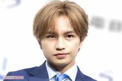 中島健人「目指すべきはTWICEのスマホの裏」と熱弁の『遊戯王』ブランケットが高騰!無関心なファンをも引き込む “ケンティー効果”