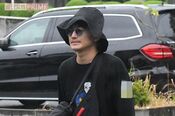 瑛太が美脚あらわの超短パン姿で運動会に参加、木村カエラは不機…