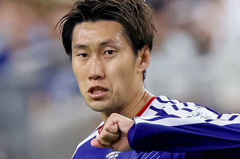 サッカーW杯日本代表・鎌田大地がアメリカのスポーツメディアにイジられた!“世界に再配信”された「鎌田の1ミリ」